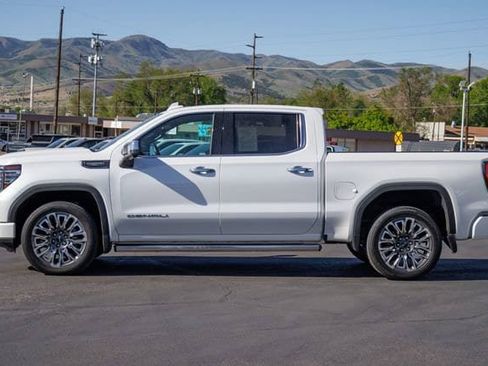 Used 2024 GMC Sierra 1500 Denali Ultimate AWD/4WD image 3
