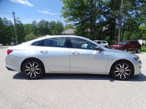 Used 2018 Chevrolet Malibu LT w/ Leather Package w/ True North Edition FWD image 45