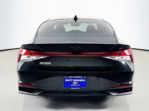 Used 2023 Hyundai Elantra SEL FWD image 6