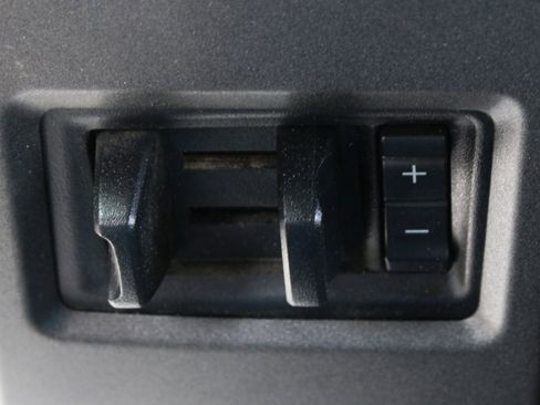 Used 2017 Ford F550 2WD Crew Cab Super Duty image 27