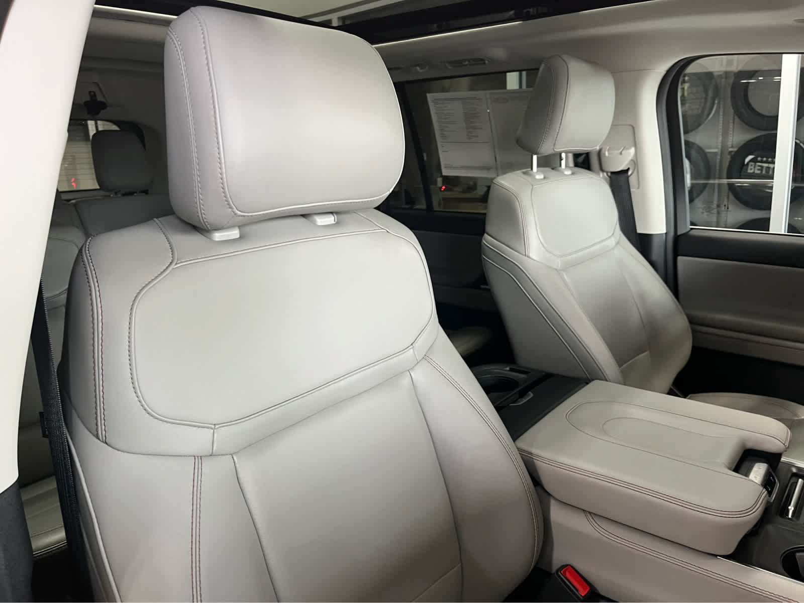 Certified 2025 Ford Expedition Active AWD/4WD image 41