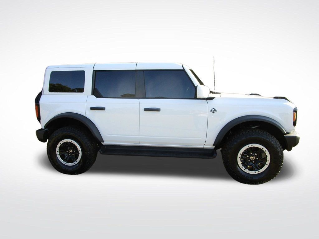Used 2026 Ford Bronco Outer Banks w/ Sasquatch Package AWD/4WD image 9