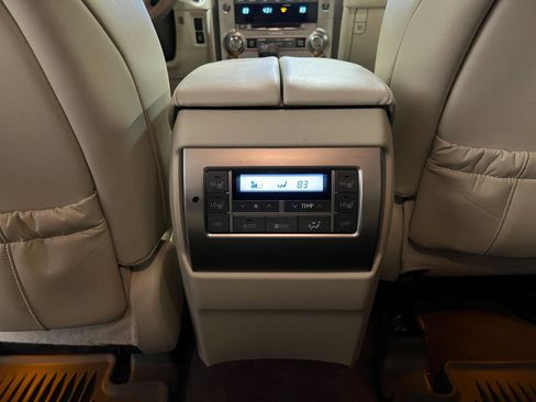 Used 2018 Lexus GX 460 Premium image 31