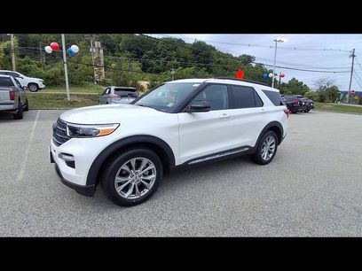Certified 2024 Ford Explorer XLT w/ Equipment Group 202A