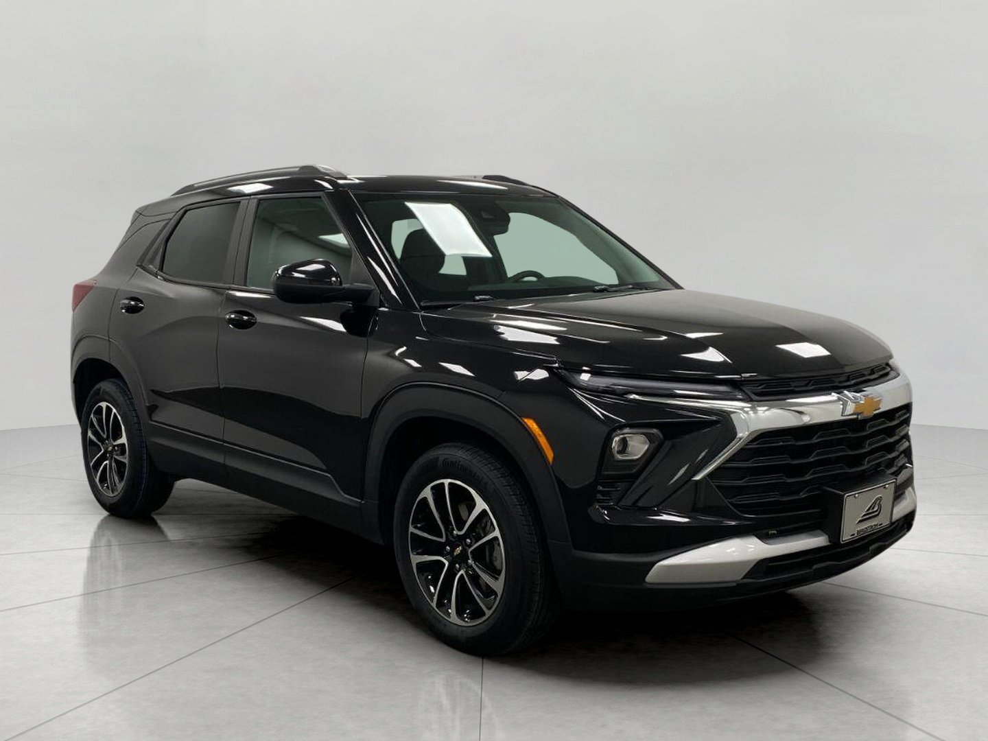 Used 2025 Chevrolet TrailBlazer LT AWD/4WD image 1