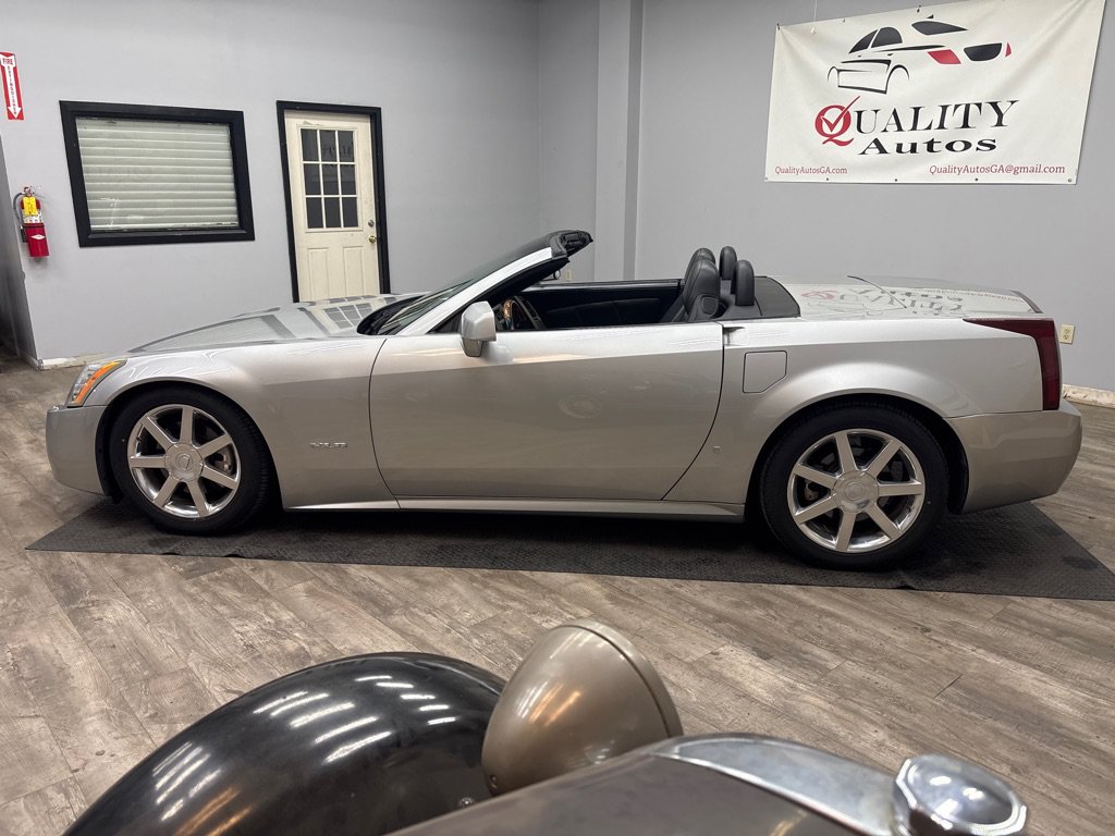 Used 2006 Cadillac XLR RWD image 8