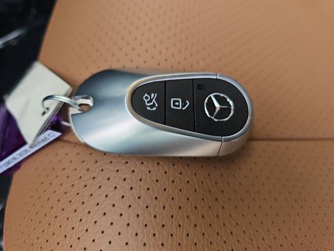 New 2026 Mercedes-Benz CLE 300 4MATIC Cabriolet image 37