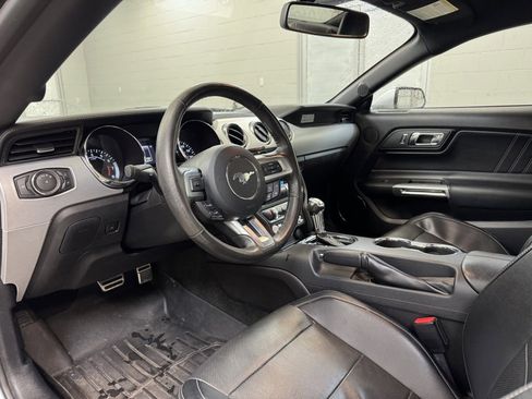 Used 2015 Ford Mustang Premium image 13