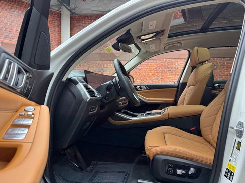 Certified 2024 BMW X7 xDrive40i w/ Climate Comfort Package AWD/4WD image 22