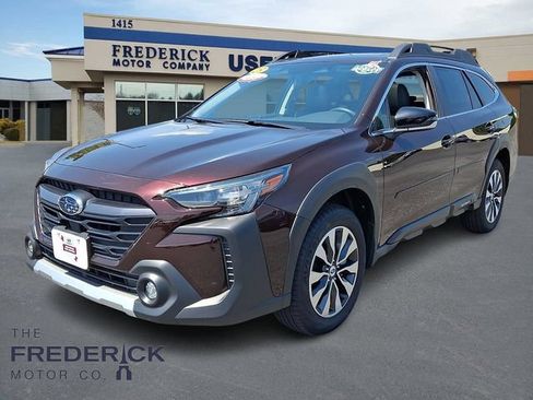 Used 2025 Subaru Outback Limited AWD/4WD image 1