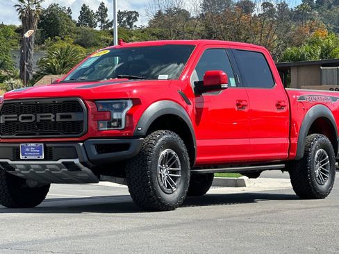 Certified 2019 Ford F150 Raptor w/ Equipment Group 802A Luxury image 7