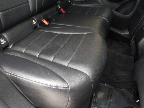 Used 2019 Mercedes-Benz GLC 350e 4MATIC image 21