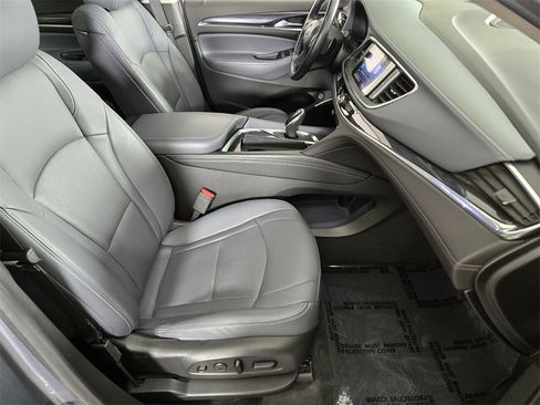 Used 2020 Buick Enclave Premium w/ Sun and Sites Package image 21