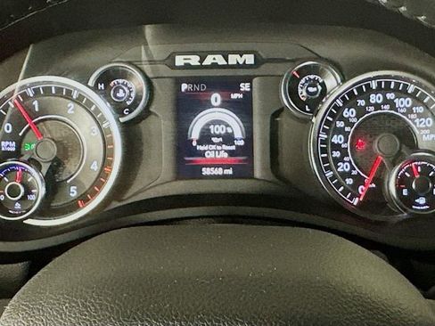 Used 2024 RAM 2500 Big Horn AWD/4WD image 2