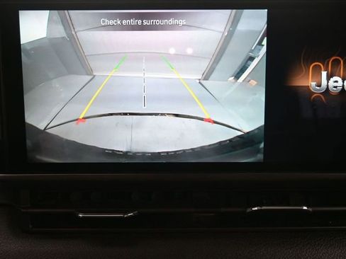 Used 2024 Jeep Wrangler Sport S image 6