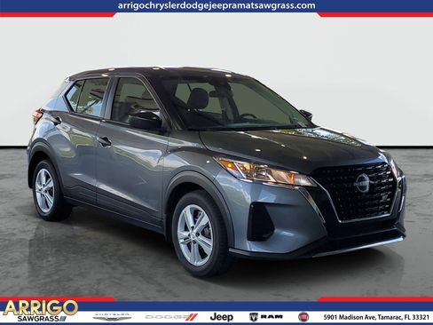 Used 2023 Nissan Kicks S FWD image 1