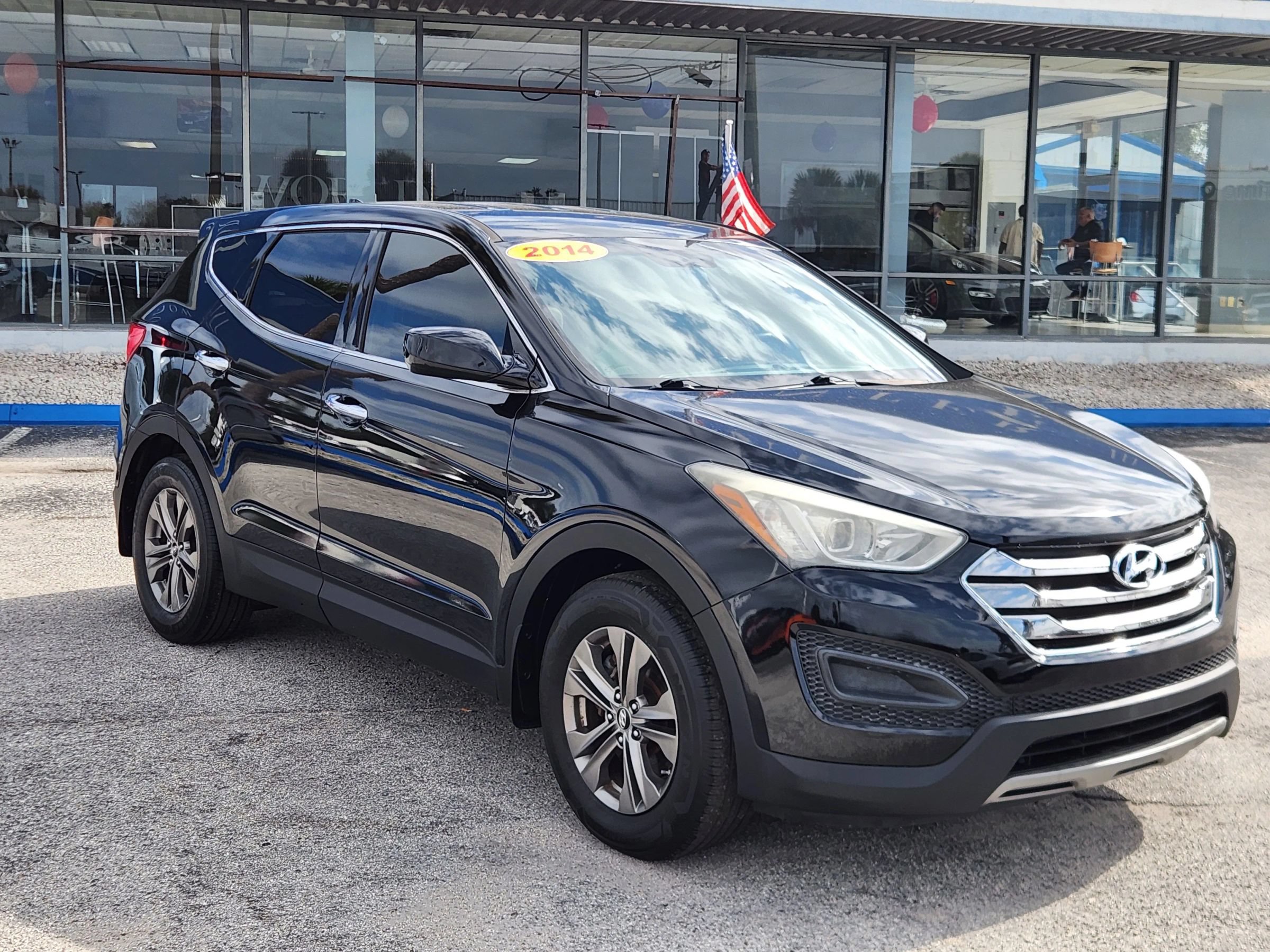 Used 2014 Hyundai Santa Fe Sport FWD image 2