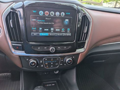 Used 2018 Chevrolet Traverse High Country AWD/4WD image 35