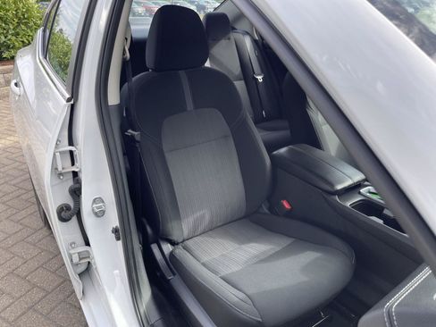 Used 2024 Nissan Sentra SV w/ All-Weather Package FWD image 30