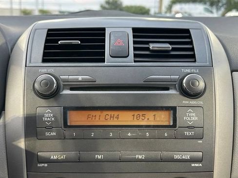 Used 2011 Toyota Corolla LE FWD image 31