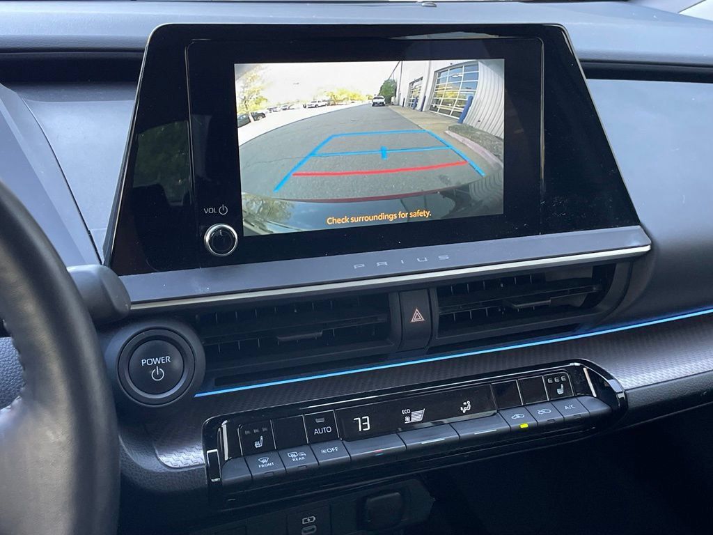 Used 2025 Toyota Prius XLE FWD image 18
