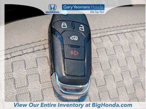 Used 2020 Ford Transit Connect XLT image 32