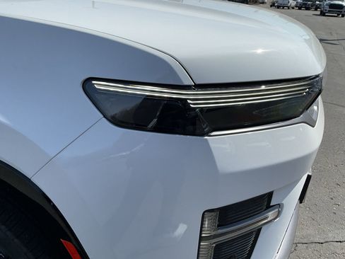 New 2026 Jeep Grand Wagoneer L Limited AWD/4WD image 28