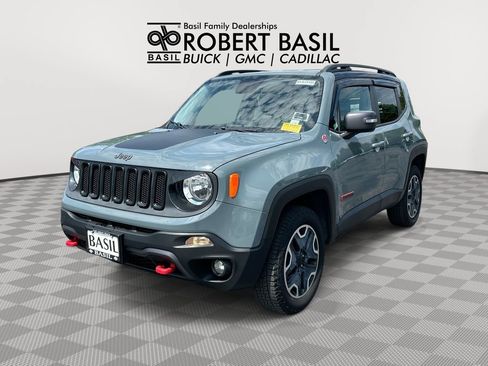 Used 2016 Jeep Renegade Trailhawk w/ Cold Weather Group AWD/4WD image 1