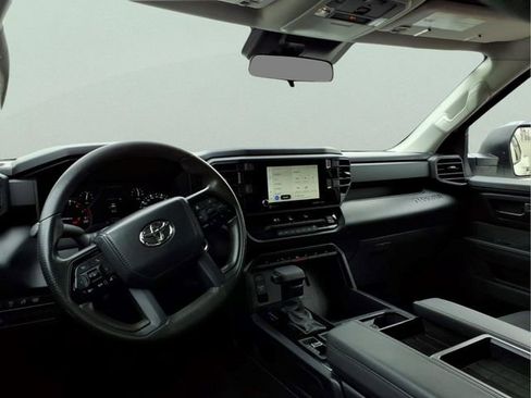 Used 2023 Toyota Tundra SR AWD/4WD image 9