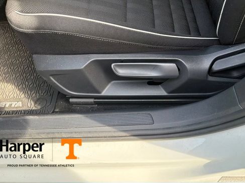 Used 2024 Volkswagen Jetta Sport FWD image 15