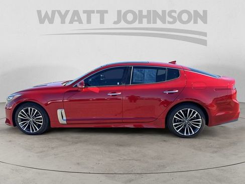 Used 2019 Kia Stinger Premium image 2