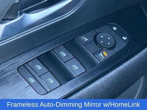 Used 2025 Nissan Kicks SV w/ Illumination Package AWD/4WD image 28