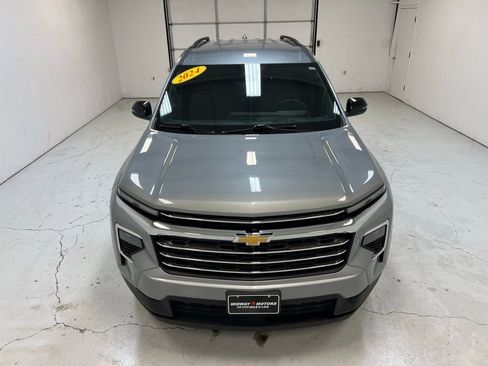 Used 2024 Chevrolet Traverse LT AWD/4WD image 7