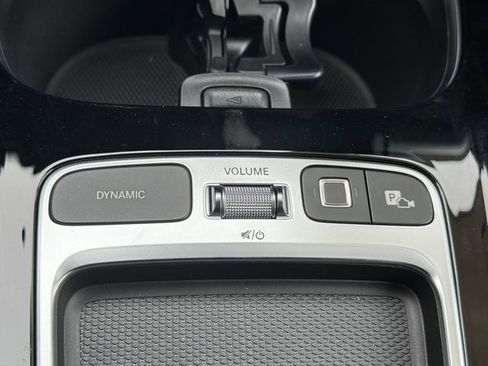 Used 2025 Mercedes-Benz GLB 250 4MATIC image 26