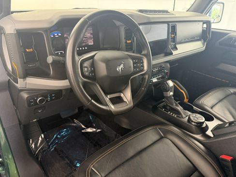 Used 2023 Ford Bronco Badlands w/ Sasquatch Package AWD/4WD image 15