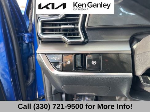 Certified 2025 Kia Sportage EX w/ Premium Package image 30