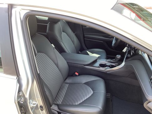 Used 2024 Toyota Camry SE FWD image 10
