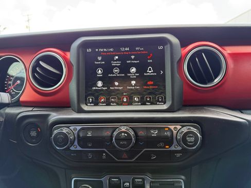 Used 2019 Jeep Wrangler Unlimited Rubicon AWD/4WD image 7