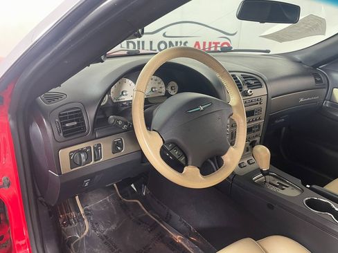 Used 2005 Ford Thunderbird Base image 14