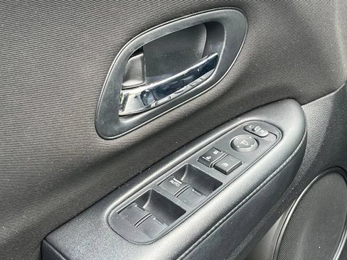 Used 2016 Honda HR-V LX image 20
