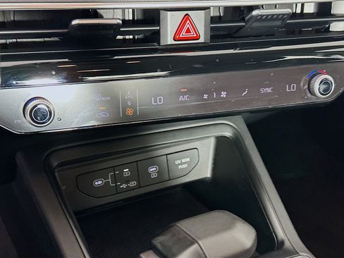 Used 2025 Kia K5 LXS image 23