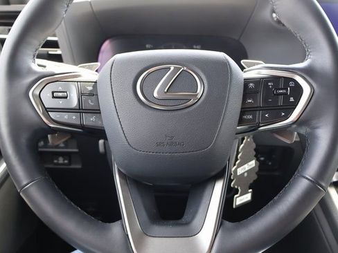 Used 2024 Lexus GX 550 w/ Accessory Package (2T) AWD/4WD image 36