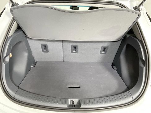 Used 2017 Chevrolet Bolt LT image 27