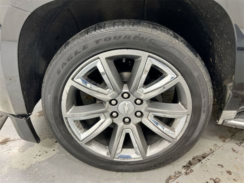 Used 2016 Chevrolet Suburban LTZ image 26