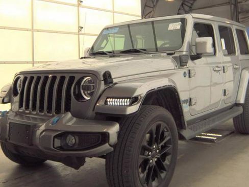 Used 2021 Jeep Wrangler Unlimited Sahara AWD/4WD image 5