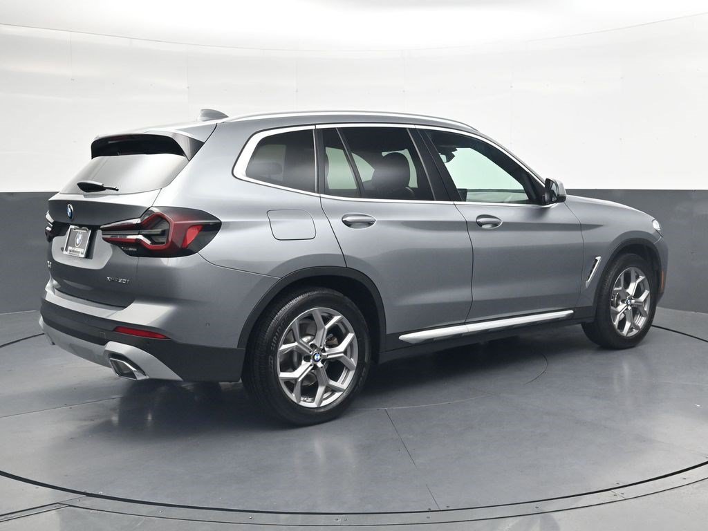 Used 2023 BMW X3 xDrive30i w/ Premium Package AWD/4WD image 4