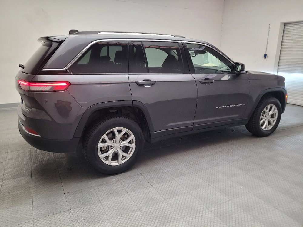 Used 2023 Jeep Grand Cherokee Limited AWD/4WD image 10