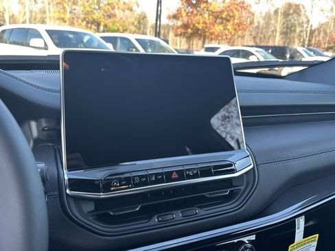 New 2026 Jeep Compass Limited w/ Sun, Sound & Navigation Group image 25