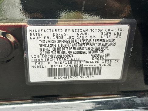 Used 2025 Nissan Versa SV image 28