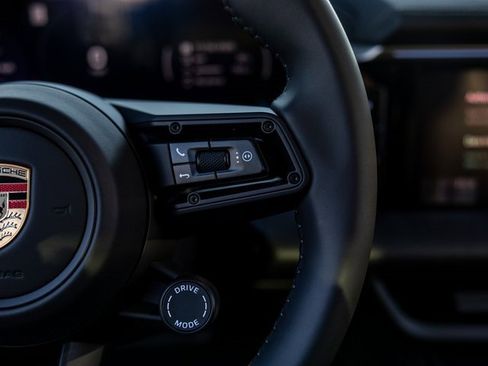 New 2025 Porsche Macan Electric image 48